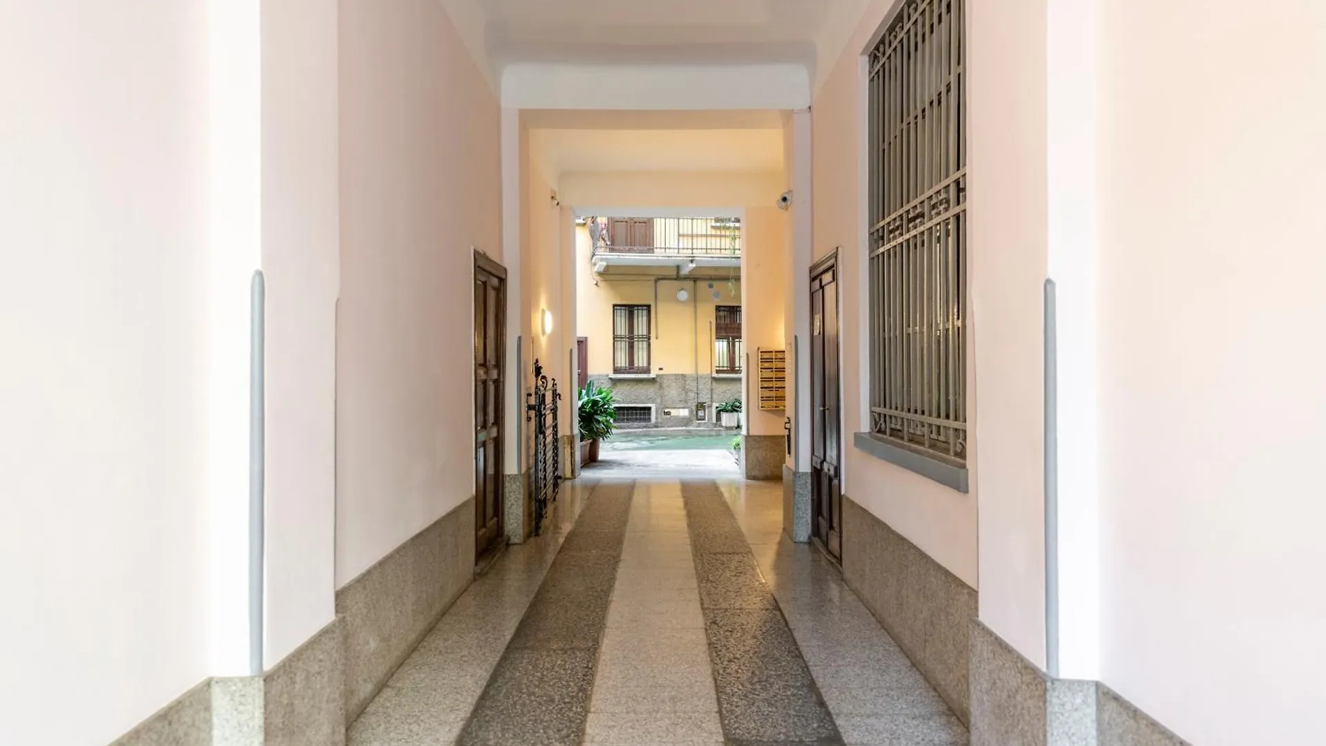 Bessy House, Near Fondazione Prada Apartment Milan 0*,