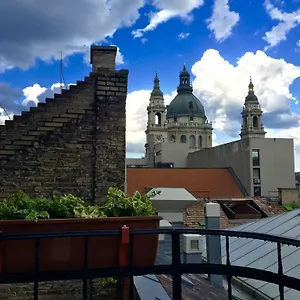 Ice Breaker Apartment Budapest