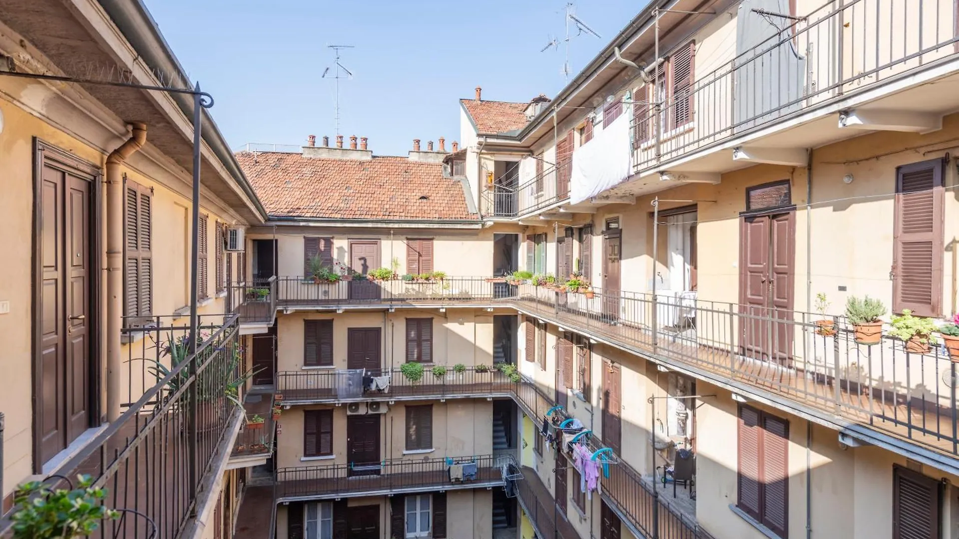 Bessy House, Near Fondazione Prada Apartment Milan