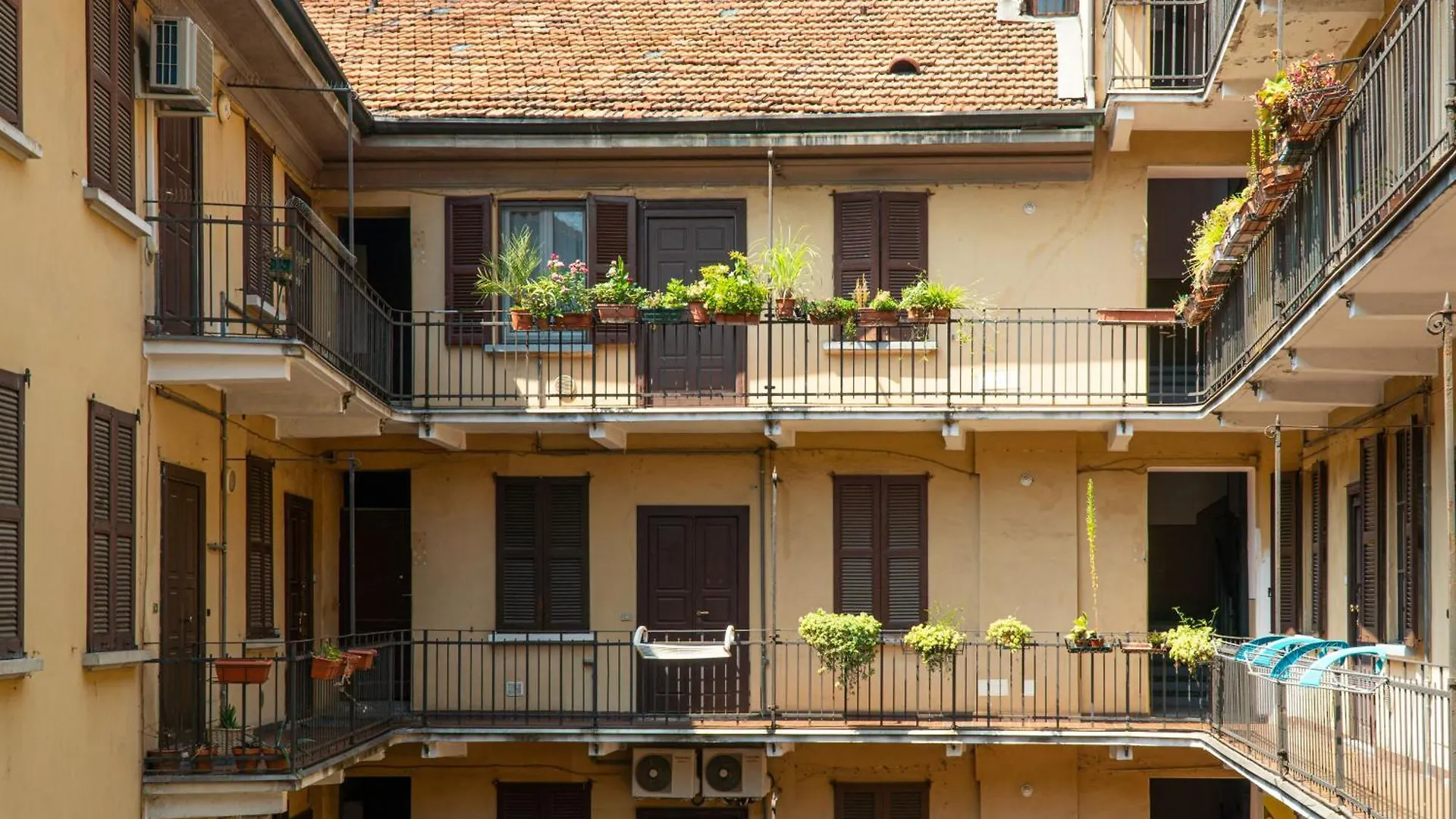 Bessy House, Near Fondazione Prada location